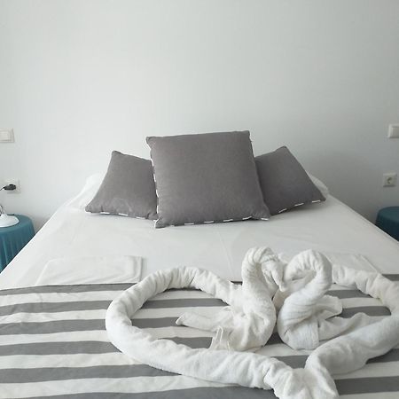 פוטוס Kapahi Seaview Hotel Apartments חדר תמונה
