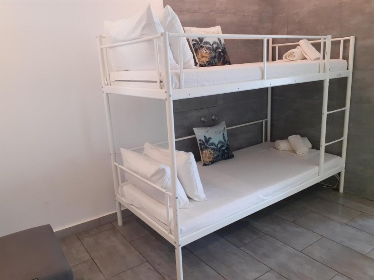 פוטוס Kapahi Seaview Hotel Apartments מראה חיצוני תמונה