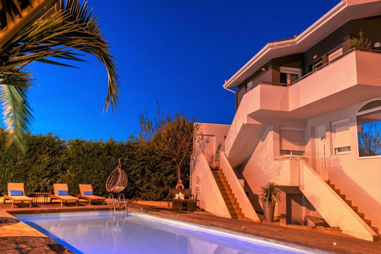 פוטוס Kapahi Seaview Hotel Apartments מראה חיצוני תמונה