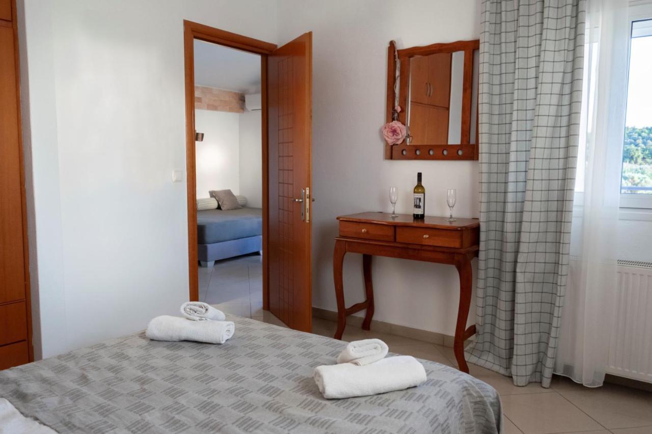 פוטוס Kapahi Seaview Hotel Apartments מראה חיצוני תמונה