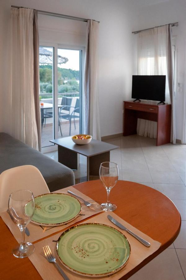 פוטוס Kapahi Seaview Hotel Apartments מראה חיצוני תמונה