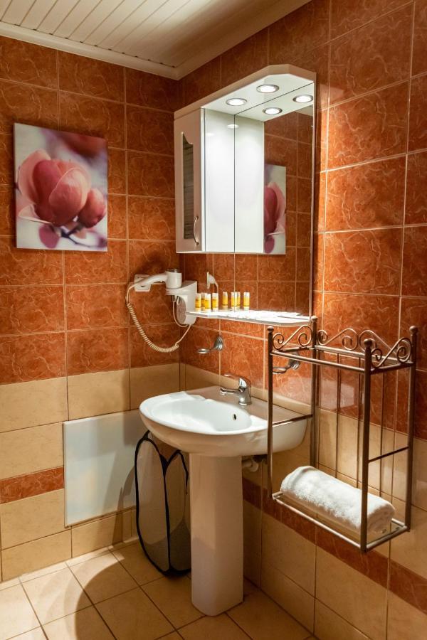 פוטוס Kapahi Seaview Hotel Apartments מראה חיצוני תמונה