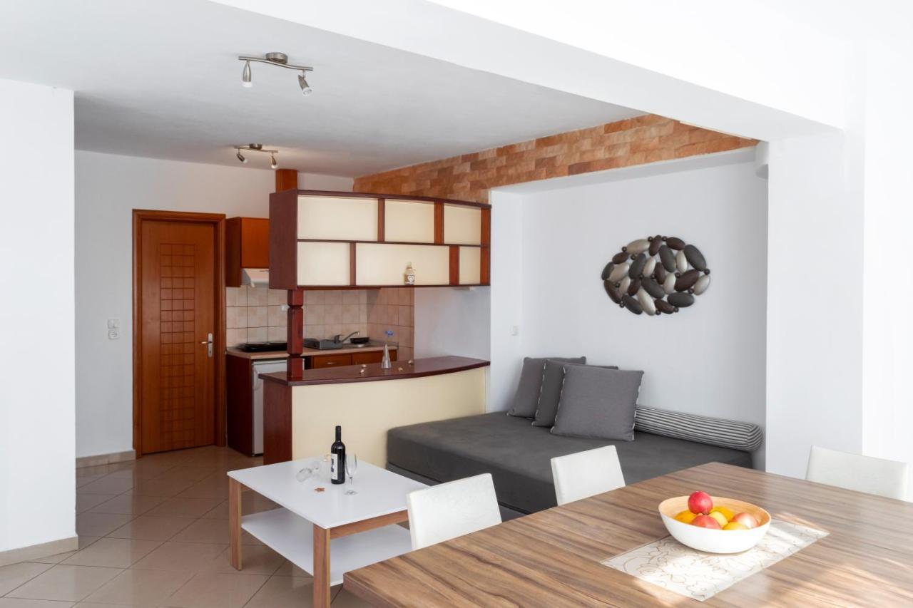 פוטוס Kapahi Seaview Hotel Apartments מראה חיצוני תמונה