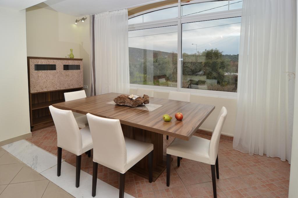 פוטוס Kapahi Seaview Hotel Apartments מראה חיצוני תמונה