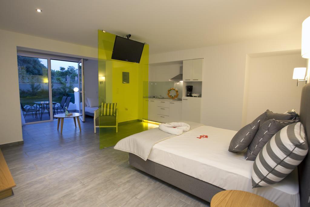 פוטוס Kapahi Seaview Hotel Apartments מראה חיצוני תמונה