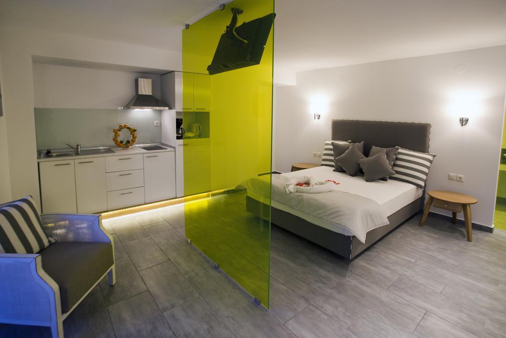 פוטוס Kapahi Seaview Hotel Apartments מראה חיצוני תמונה