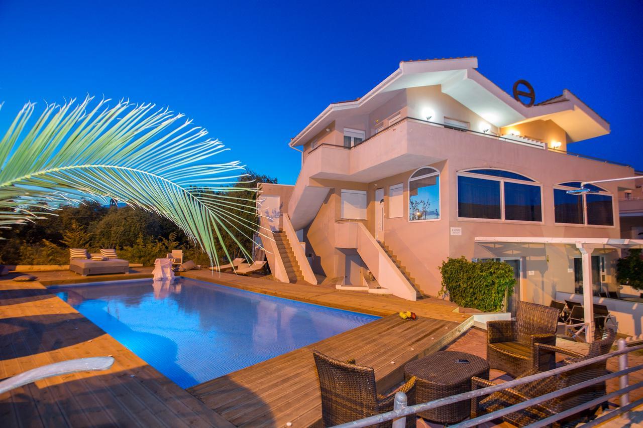 פוטוס Kapahi Seaview Hotel Apartments מראה חיצוני תמונה